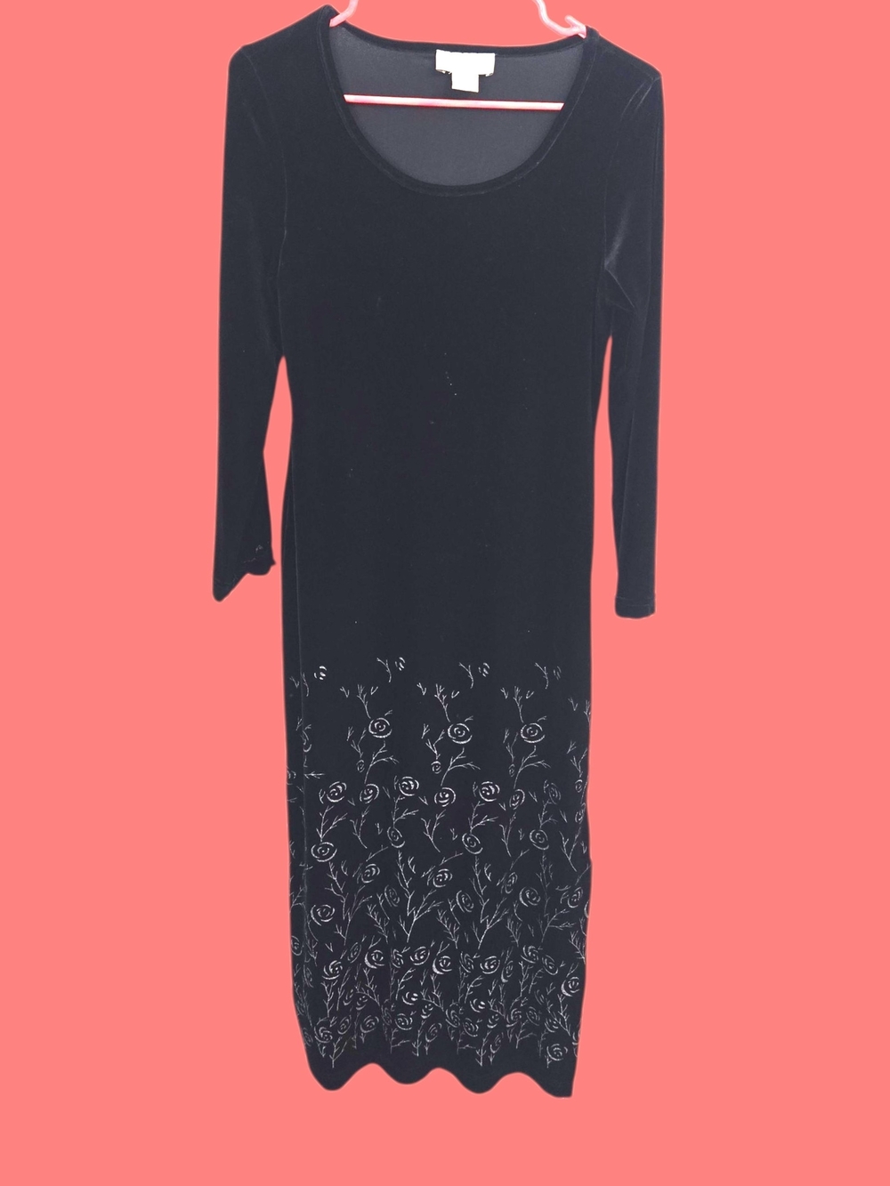 Black Long Sleeve Velvet Dress with Floral Embroidery